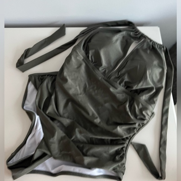NWT Olive 0X Cupshe Halter Swimsuit with Lace-Up Shirring Design - Picture 5 of 5